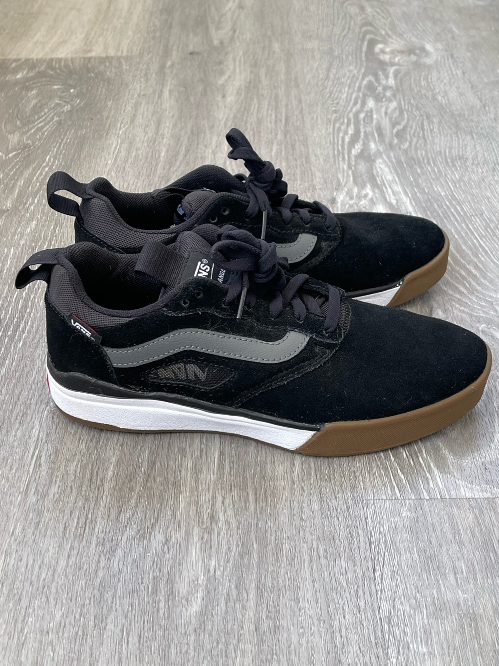 Vans UltraRange Pro Black Gum Sneakers Size 6.5